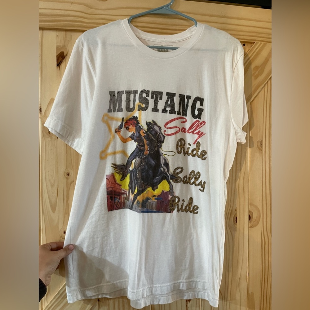 Cowgirl graphic tee
